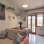 Simona *